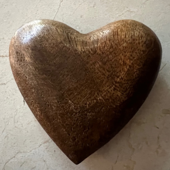 Other - Wood Heart Paperweight Valentines